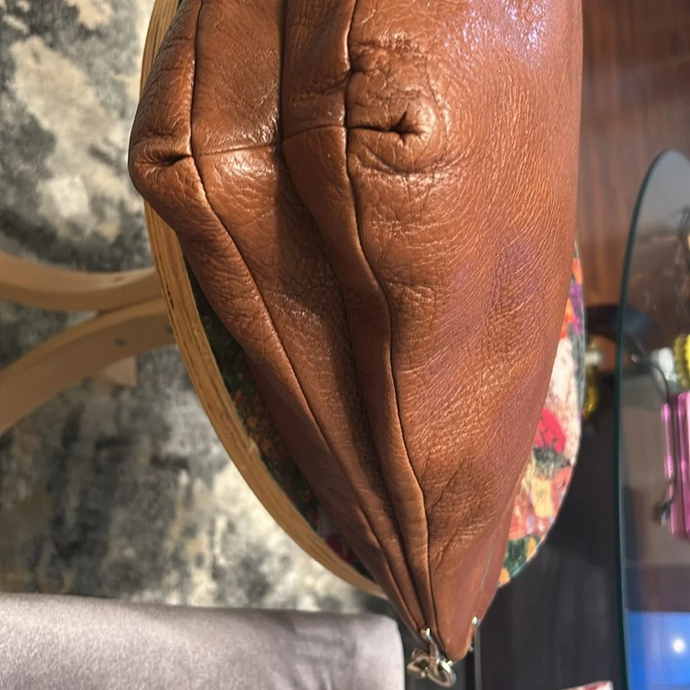 Authentic Coach pebble brown LEATHER BAG With clean inside. - Picture 11 of 11